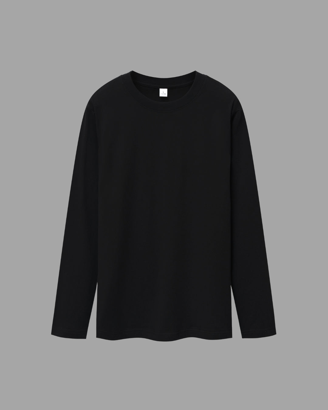 black long sleeve t-shirt with heavyweight and 100% cotton fabric, tailored fit